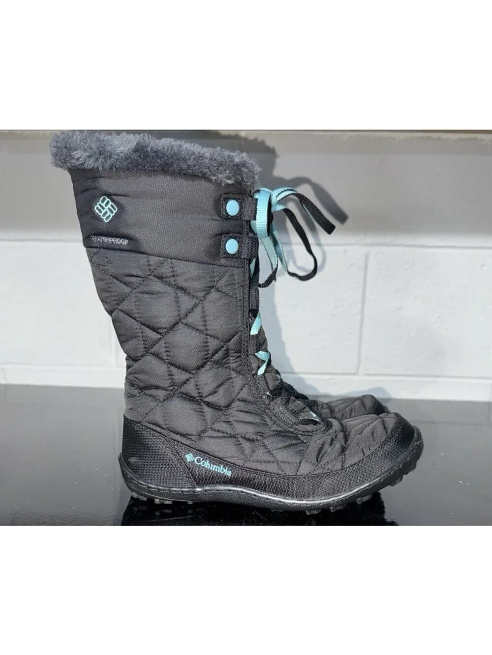 Columbia Minx Mid II Girls Youth Insulated WP Winter Snow Boots Size 4 Black